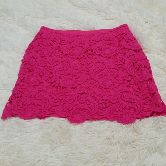 Dresses & Skirts - Hot pink crochet lace boho skirt size small